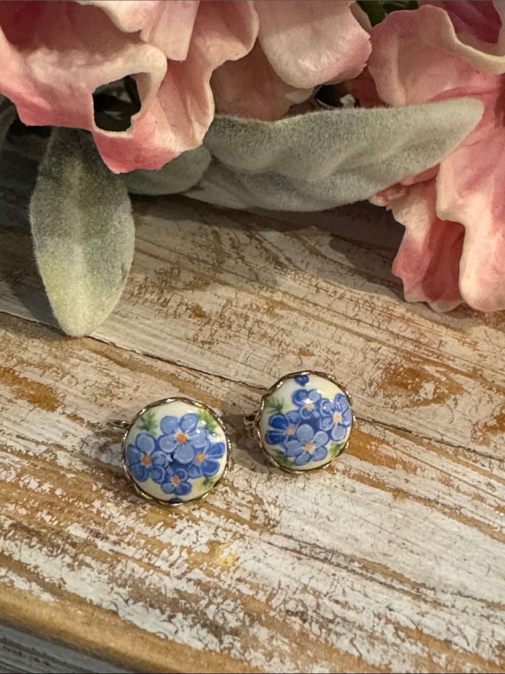 VTG Blue Floral Porcelain Clip-On Earrings